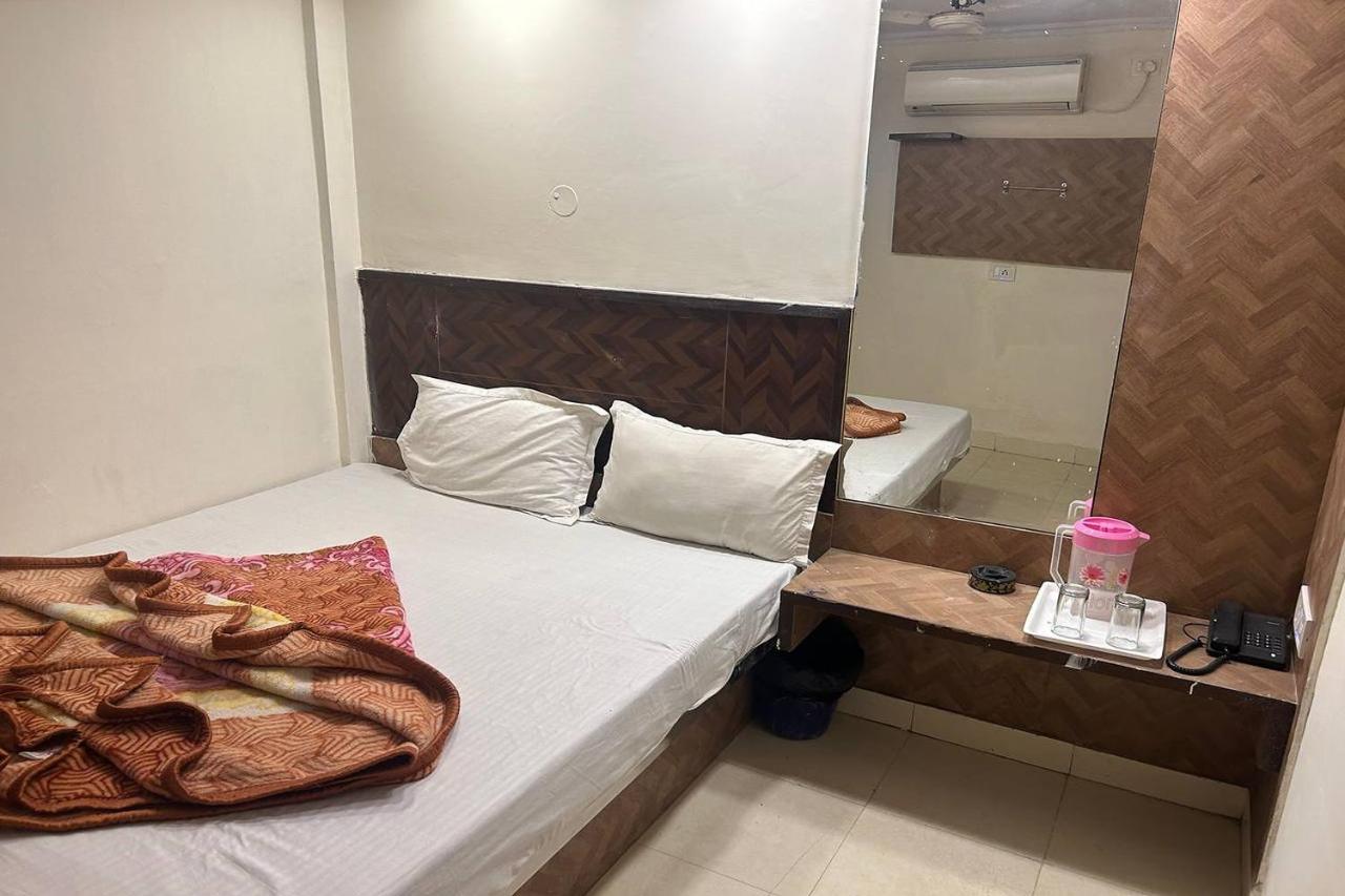 Shree Lodge Near New Delhi Railway Station, Paharganj Exterior foto